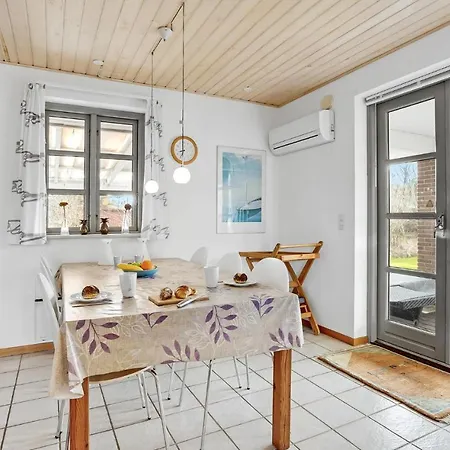 Vakantiehuis Nice In With Kitchen